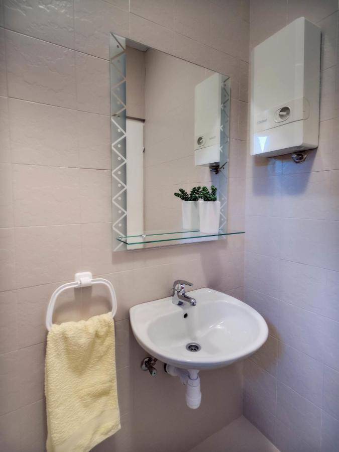 Apartments Zizic Vodice Phòng bức ảnh