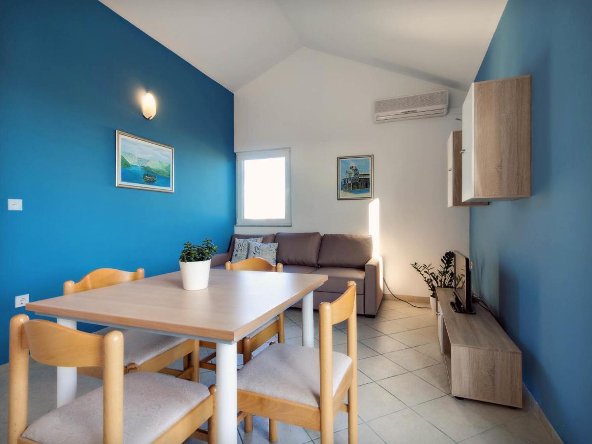 Apartments Zizic Vodice Phòng bức ảnh