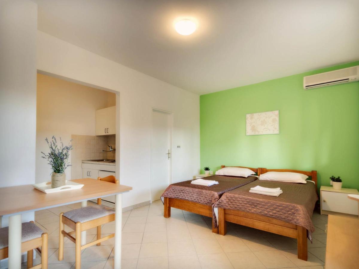 Apartments Zizic Vodice Phòng bức ảnh