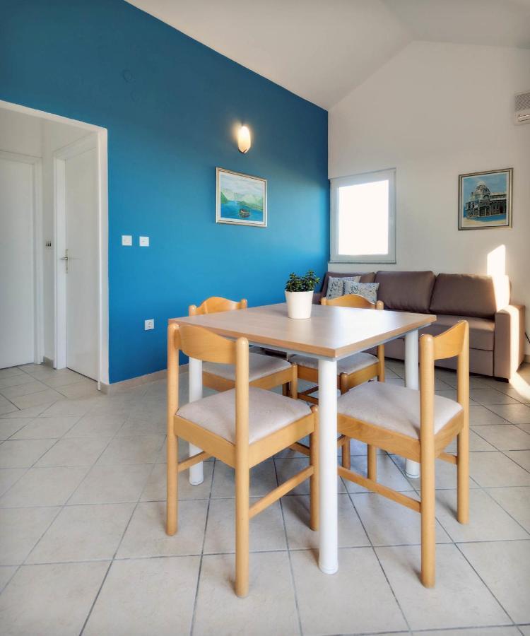 Apartments Zizic Vodice Phòng bức ảnh