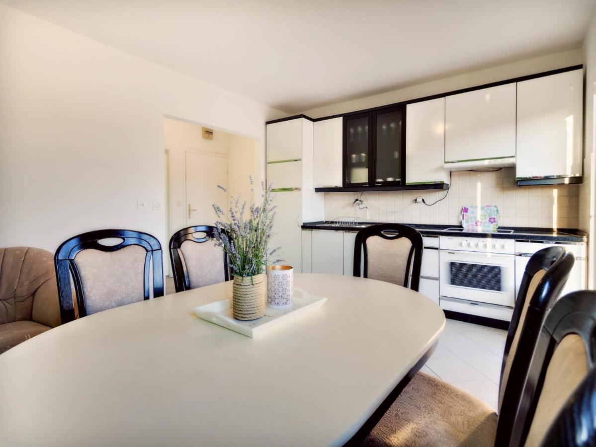 Apartments Zizic Vodice Phòng bức ảnh
