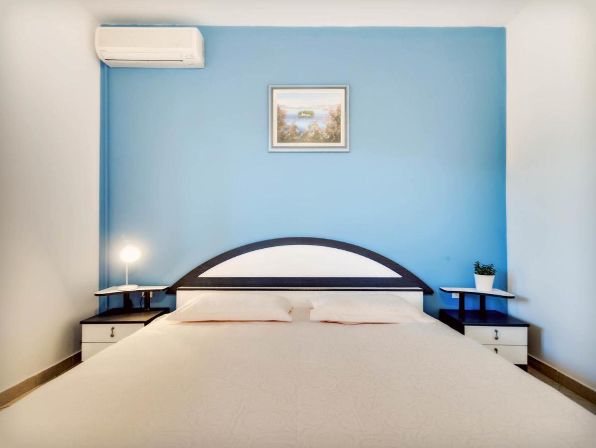 Apartments Zizic Vodice Ngoại thất bức ảnh
