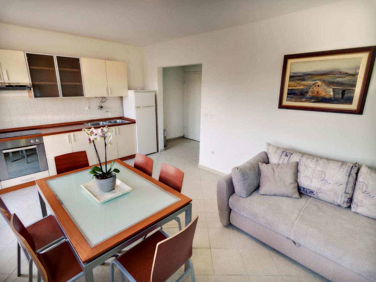 Apartments Zizic Vodice Phòng bức ảnh